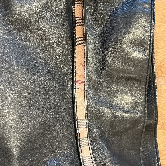 Burberry bucket bag. - Picture 14 of 16